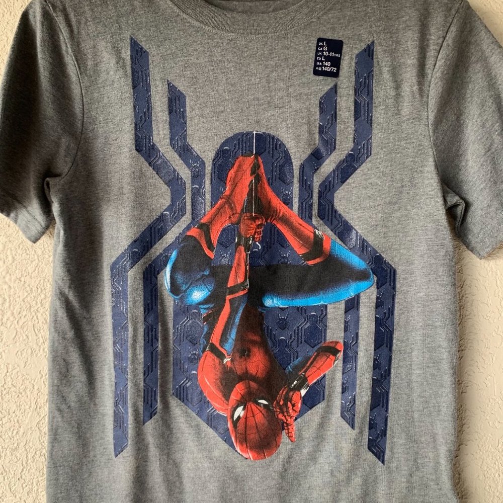 Gap Spider Man MARVEL "Spidey Hanging" T-Shirt L - Picture 3 of 8